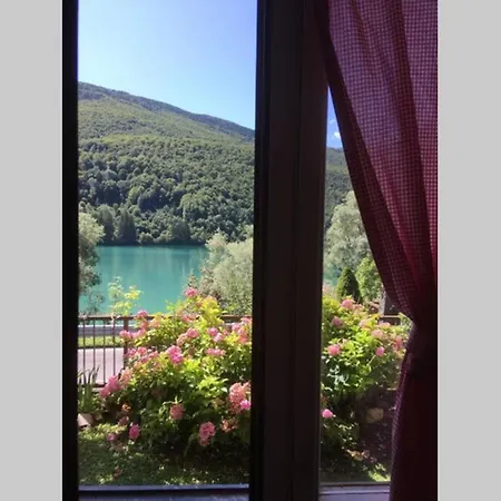Casa A Schiera Fronte Con Giardino Holiday home Barcis