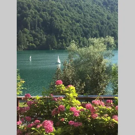Casa A Schiera Fronte Con Giardino Feriehus Barcis